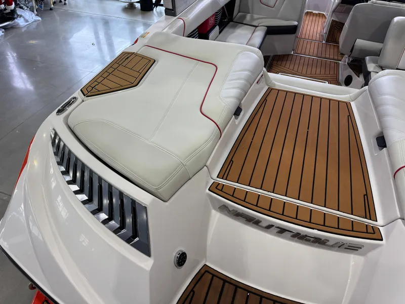 Slide: The Image of Nautique Super Air Nautique G21 2014 - 12