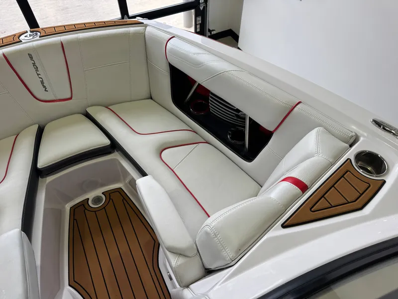 Slide: The Image of Nautique Super Air Nautique G21 2014 - 18