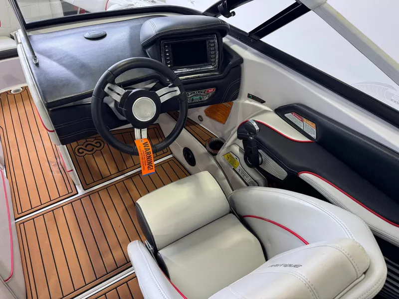 Slide: The Image of Nautique Super Air Nautique G21 2014 - 25