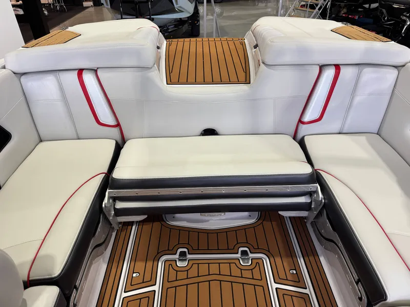 Slide: The Image of Nautique Super Air Nautique G21 2014 - 27