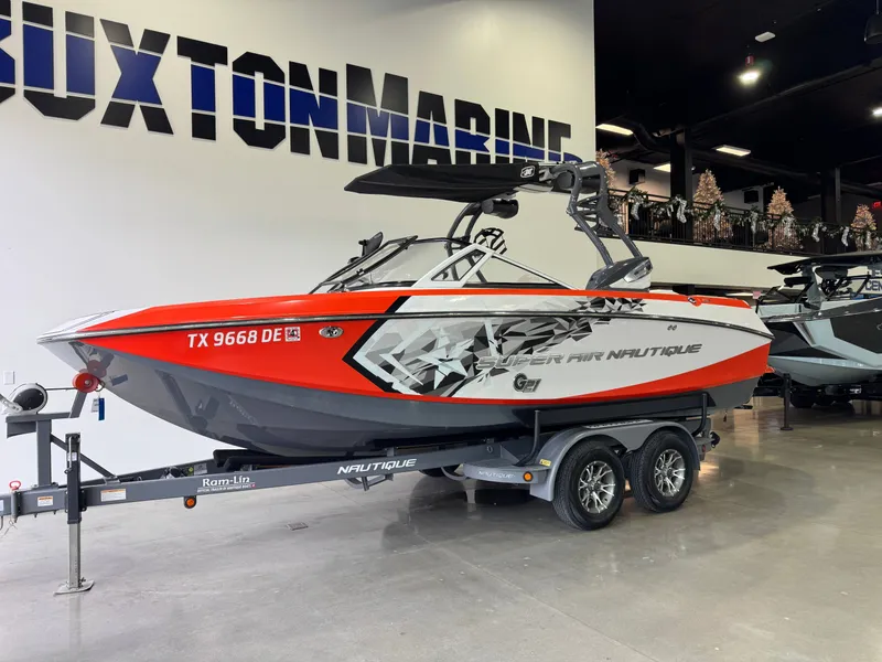 Slide: The Image of Nautique Super Air Nautique G21 2014 - 3