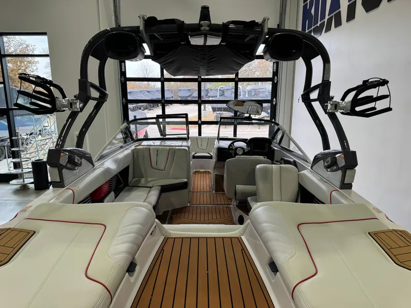 Slide: The Image of Nautique Super Air Nautique G21 2014 - 9