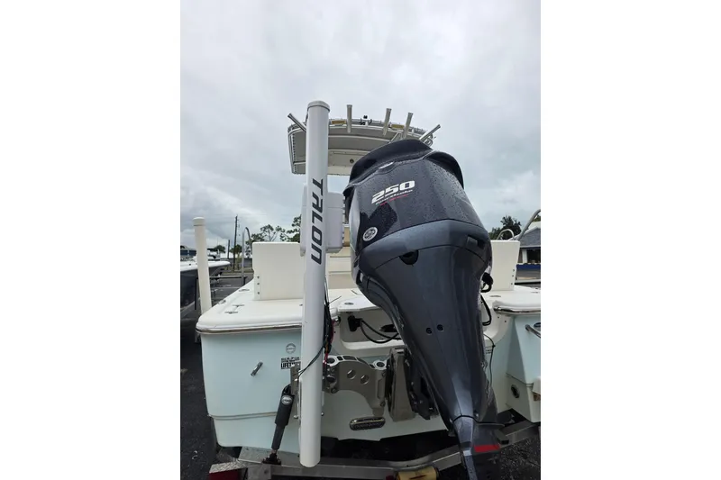 Slide: The Image of 2016 Sea Fox 22XTR Viper boat with powerful 250 horsepower engine. - 5