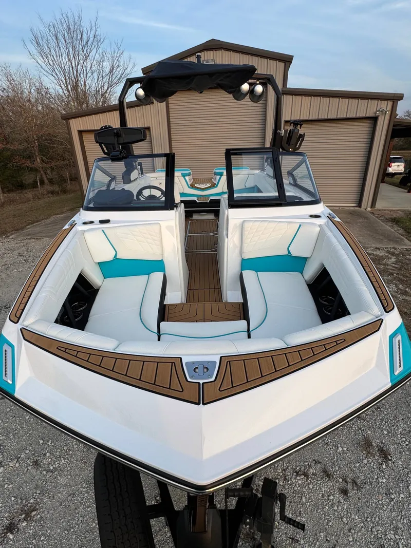 Slide: The Image of Nautique Super Air Nautique G23 2022 - 7
