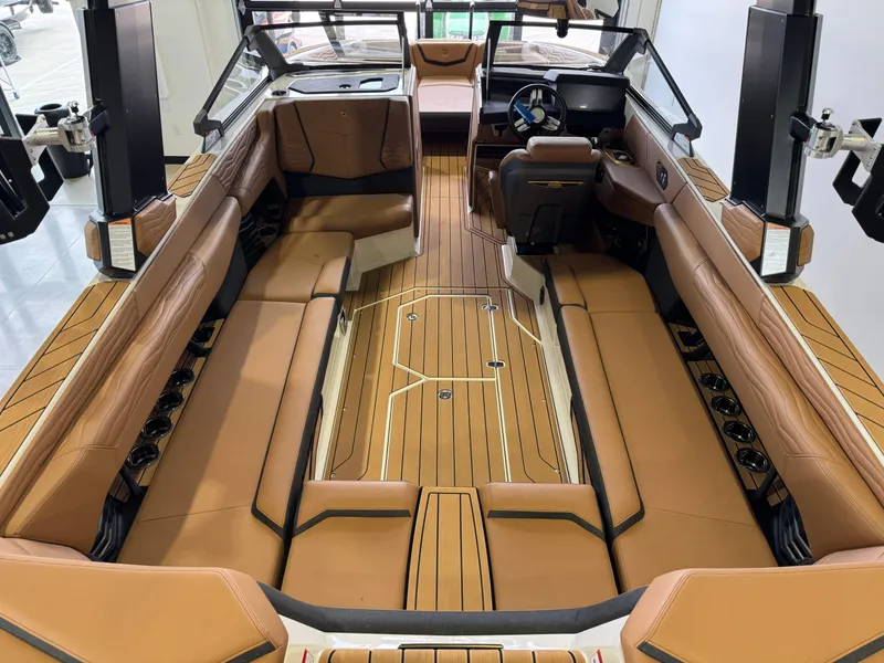 Slide: The Image of Nautique Super Air Nautique G25 2025 - 12