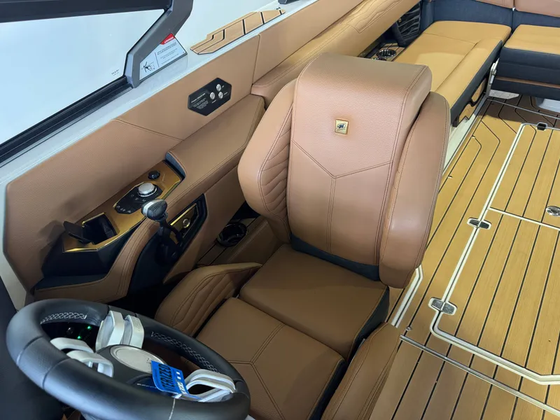 Slide: The Image of Nautique Super Air Nautique G25 2025 - 20