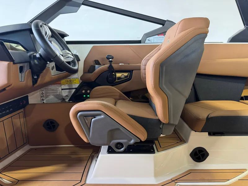 Slide: The Image of Nautique Super Air Nautique G25 2025 - 22