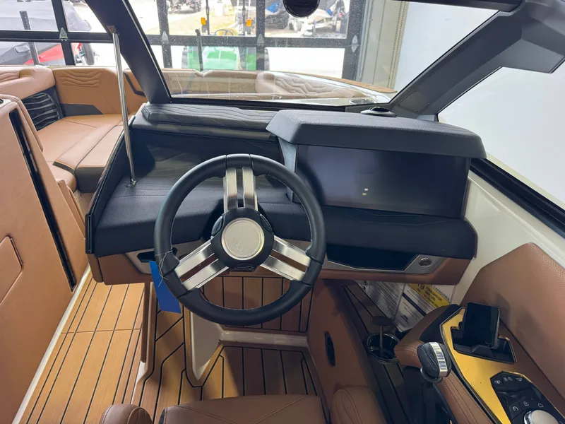 Slide: The Image of Nautique Super Air Nautique G25 2025 - 25