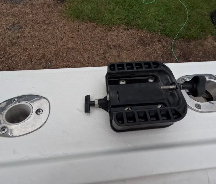 Slide: The Image of Regulator Marine 34 Center Console 2013 - 100