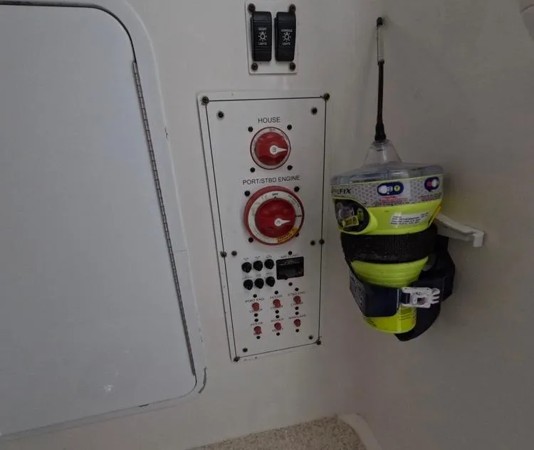 Slide: The Image of Regulator Marine 34 Center Console 2013 - 106