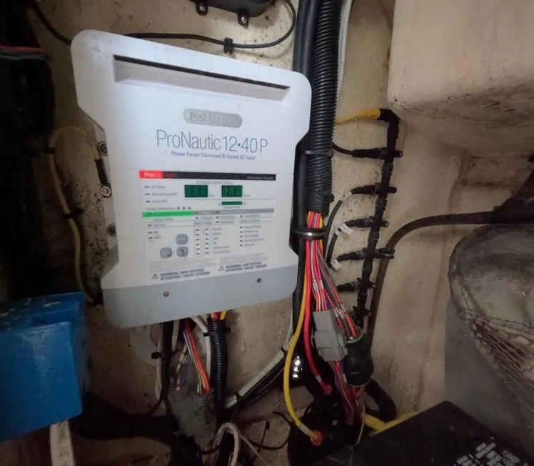 Slide: The Image of Regulator Marine 34 Center Console 2013 - 109