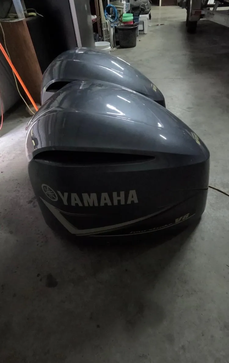 Slide: The Image of Regulator Marine 34 Center Console 2013 - 128