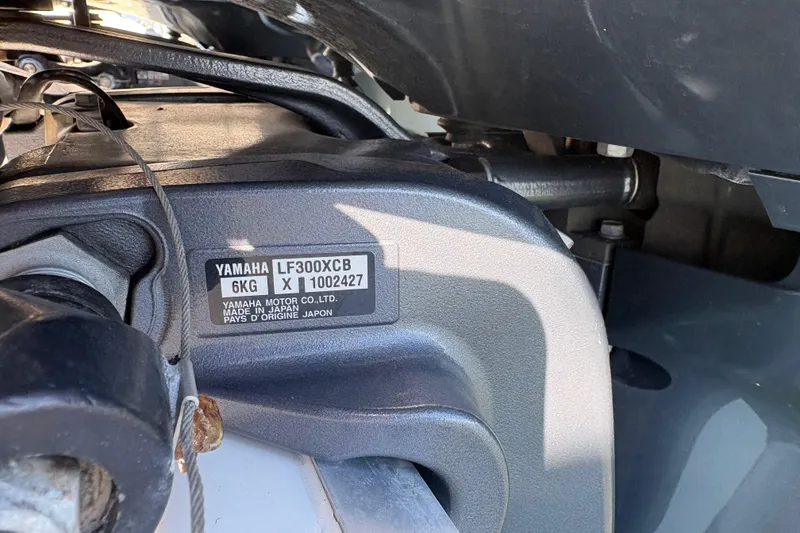 Slide: The Image of Close-up of Yamaha LF300XCB engine on 2018 Sea Hunt Gamefish 30 boat. - 26