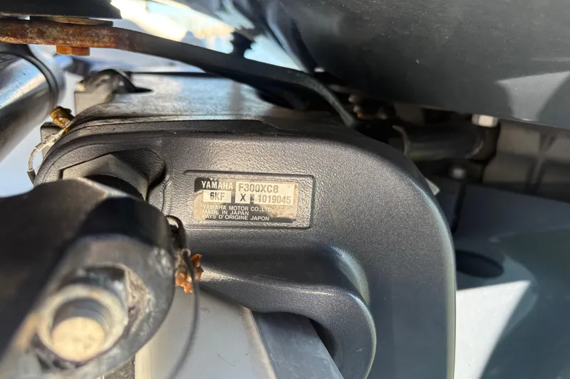 Slide: The Image of Close-up of Yamaha F300XCB engine on 2018 Sea Hunt Gamefish 30 Forward Seating boat. - 27