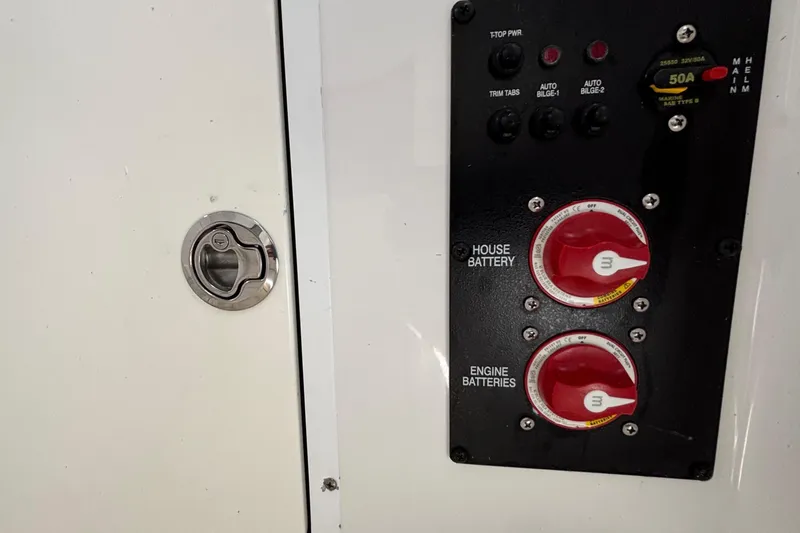 Slide: The Image of Sea Hunt Gamefish 30 Forward Seating 2018 - 76