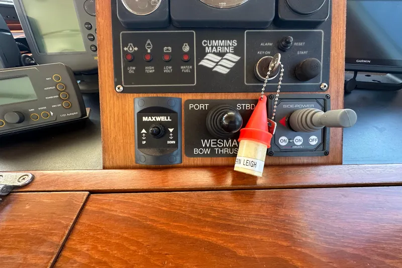 Slide: The Image of Control panel of a 2000 Eagle 40 Pilothouse Trawler with Cummins Marine system. - 44