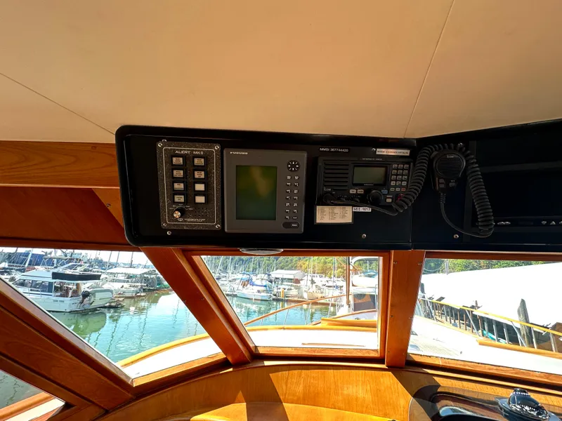Slide: The Image of Ocean Alexander 60 Pilothouse 1985 - 64
