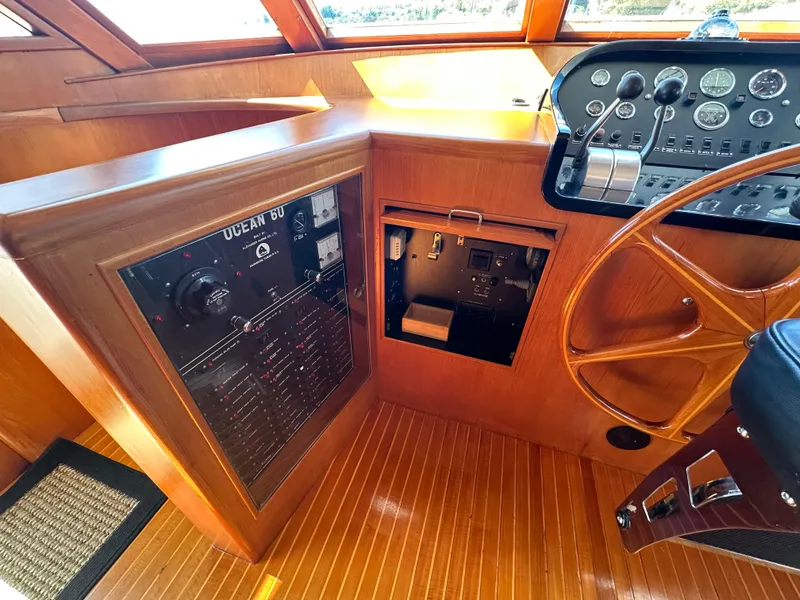 Slide: The Image of Ocean Alexander 60 Pilothouse 1985 - 66