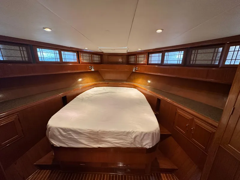 Slide: The Image of Ocean Alexander 60 Pilothouse 1985 - 72