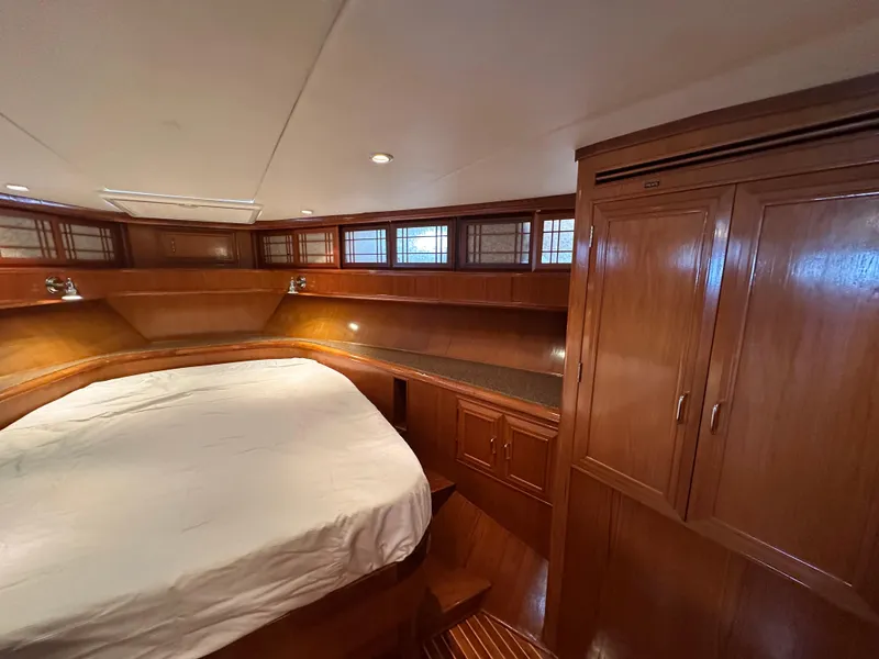 Slide: The Image of Ocean Alexander 60 Pilothouse 1985 - 75