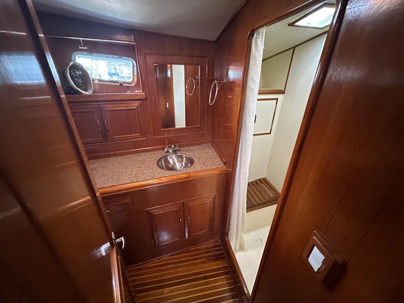 Slide: The Image of Ocean Alexander 60 Pilothouse 1985 - 81