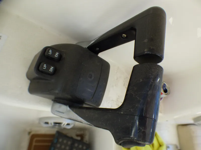 Slide: The Image of Throttle control lever on a 2016 Sea Fox 256 Voyager boat. - 21