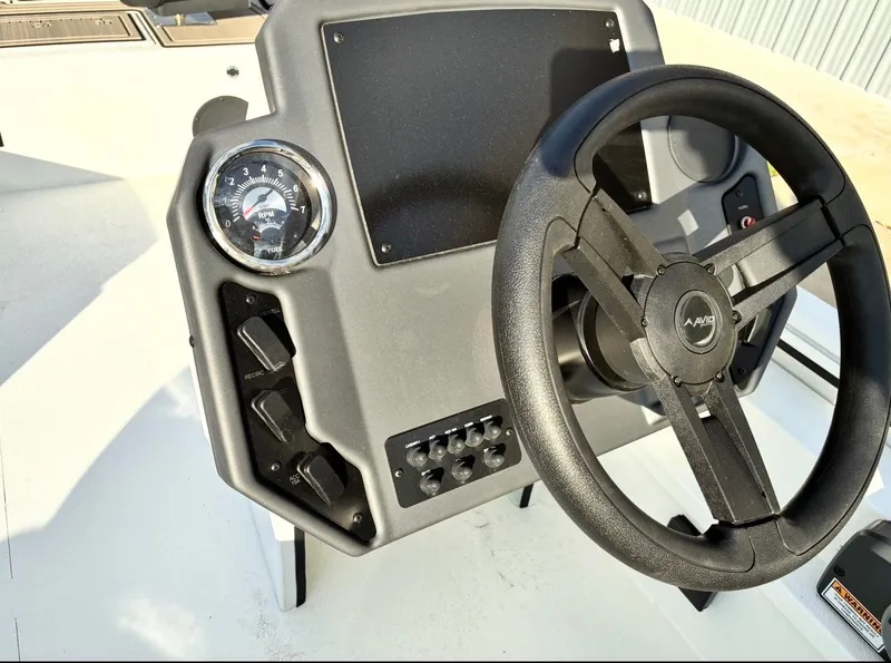 Slide: The Image of Avid 18SC Rogue 2026 - 8