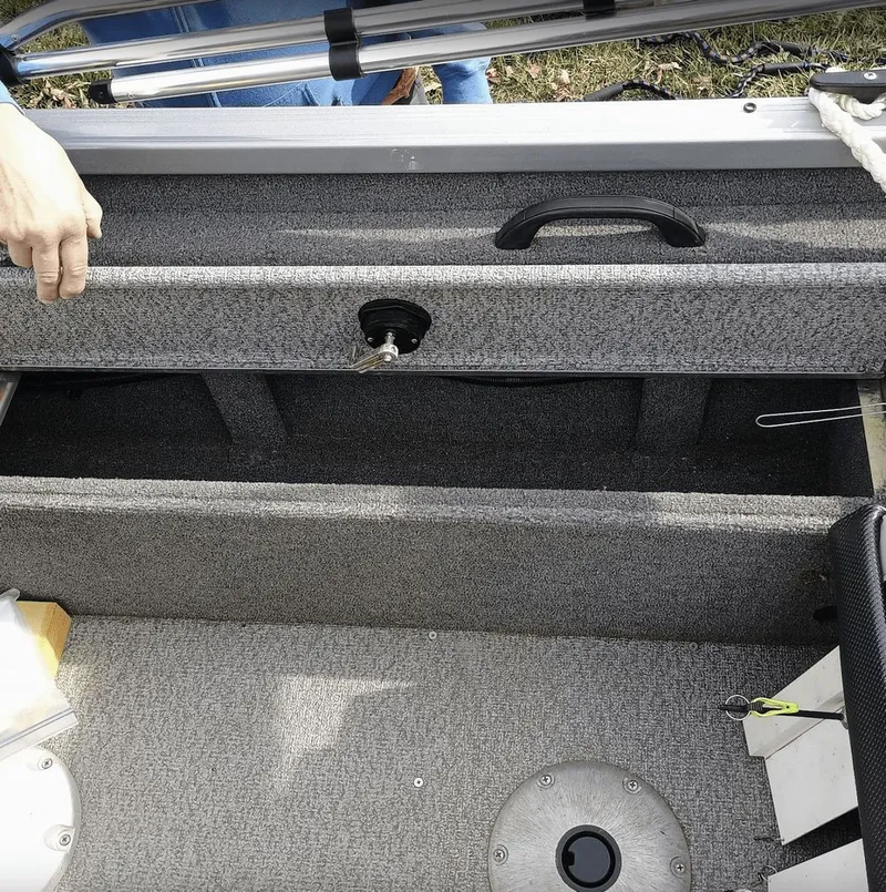 Slide: The Image of Alumacraft Classic 165 2019 - 16