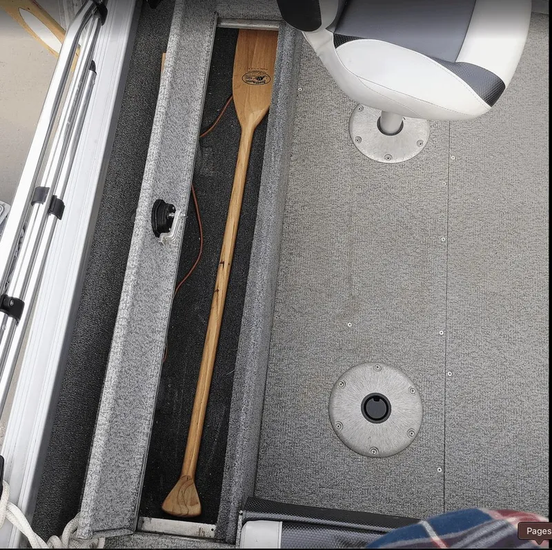 Slide: The Image of Alumacraft Classic 165 2019 - 17