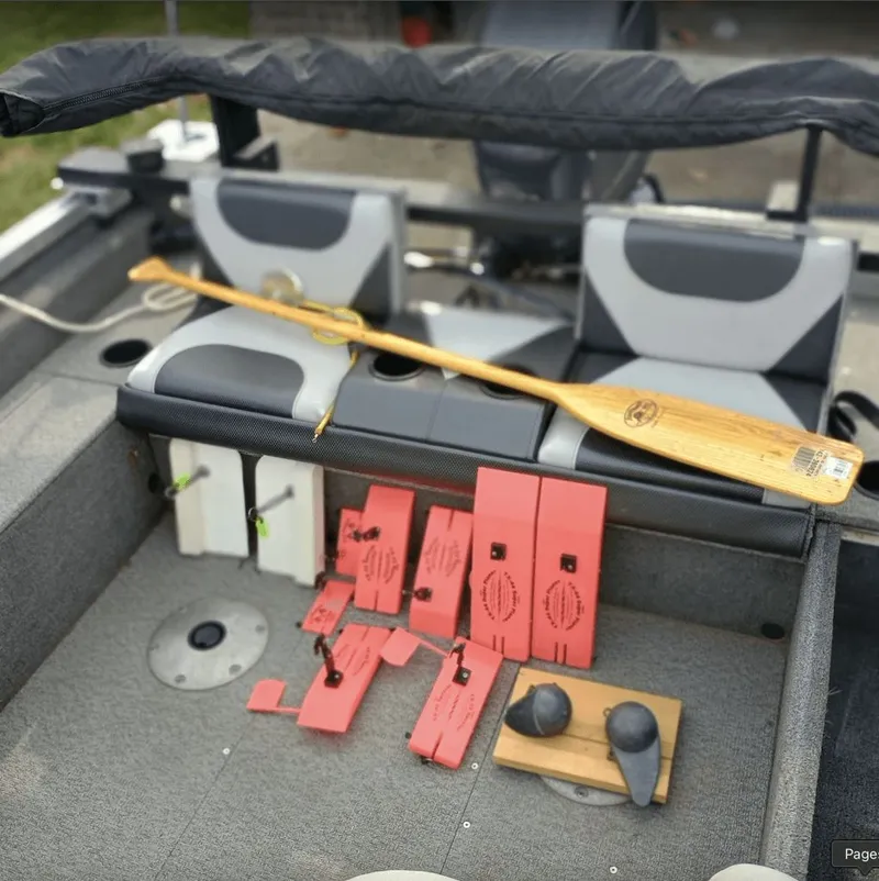 Slide: The Image of Alumacraft Classic 165 2019 - 18