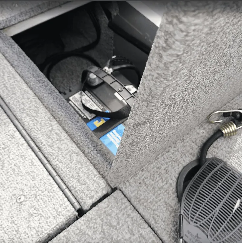 Slide: The Image of Alumacraft Classic 165 2019 - 20