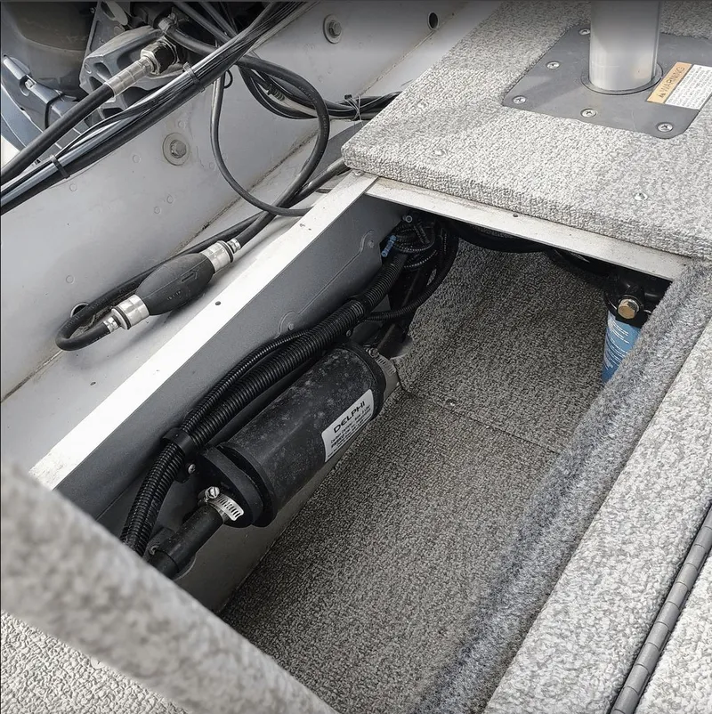 Slide: The Image of Alumacraft Classic 165 2019 - 22