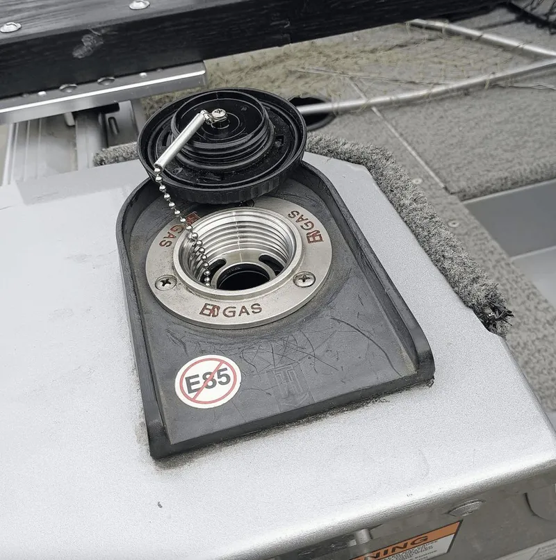 Slide: The Image of Alumacraft Classic 165 2019 - 34