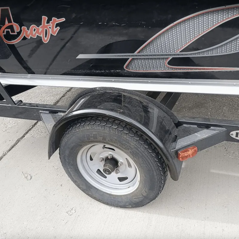 Slide: The Image of Alumacraft Classic 165 2019 - 40