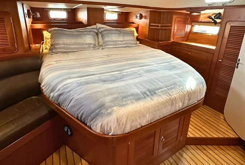 Slide: The Image of Hylas 54 2003 - 28