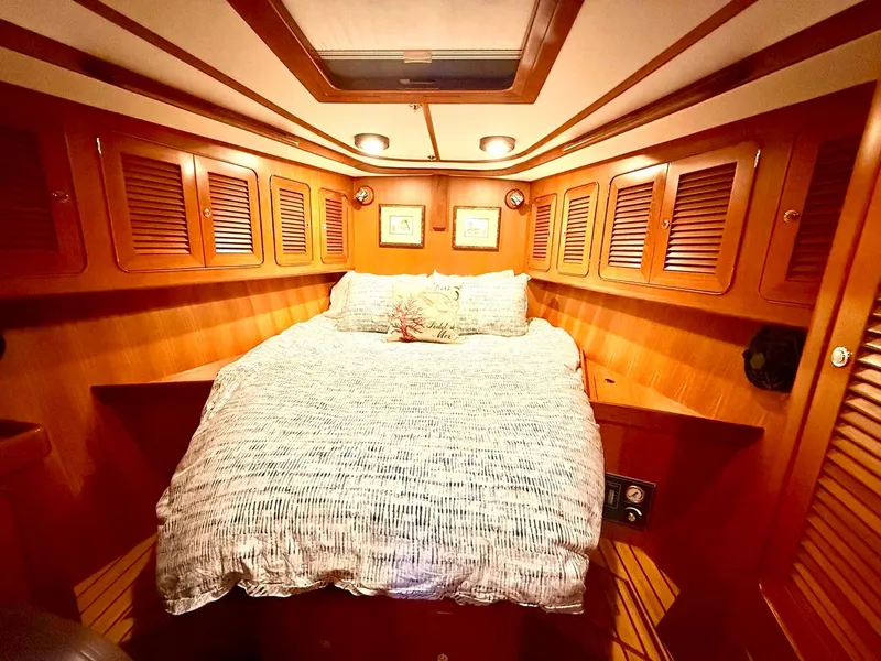 Slide: The Image of Agua Dulce VIP cabin - 33