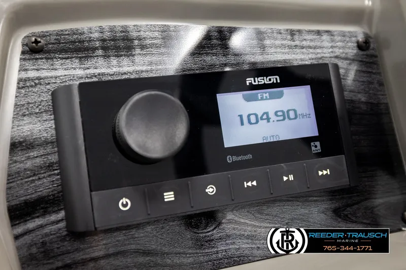 Slide: The Image of Fusion radio display in Avalon VEN RF 2026, showing FM 104.90 MHz with Bluetooth connectivity. - 31