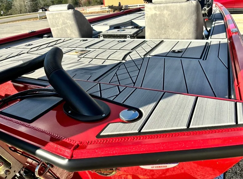 Slide: The Image of Avid 18 Vertex 2026 - 11