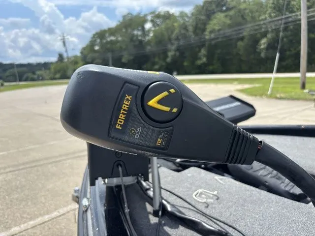 Slide: The Image of Phoenix Bass Boat 921 Elite 2021 - 10