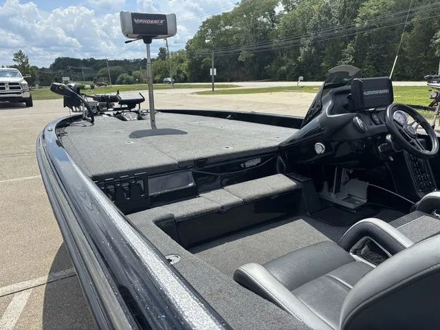 Slide: The Image of Phoenix Bass Boat 921 Elite 2021 - 14