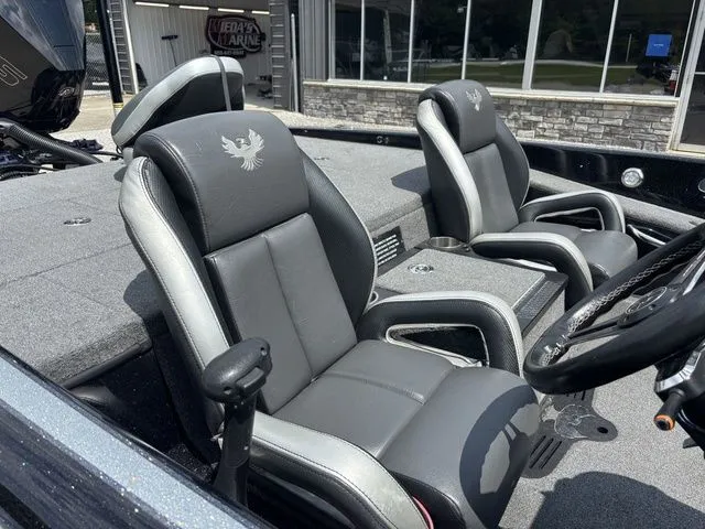 Slide: The Image of Phoenix Bass Boat 921 Elite 2021 - 6