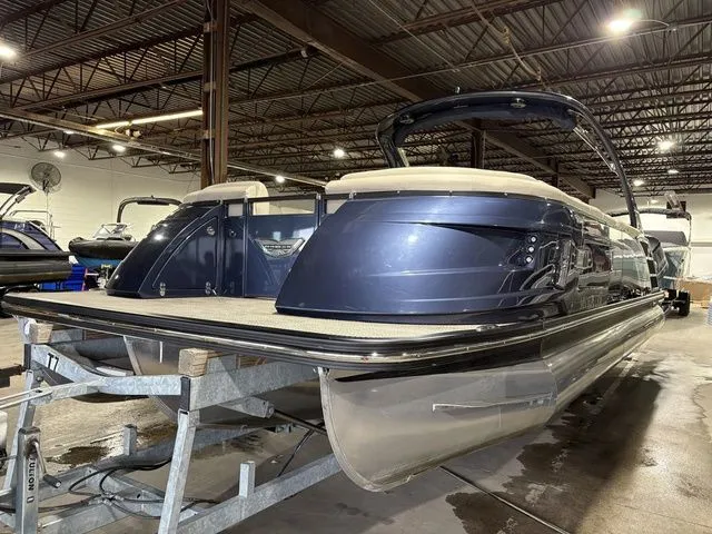 The Image of Bennington 27 QXSBAX2 2020 - 1