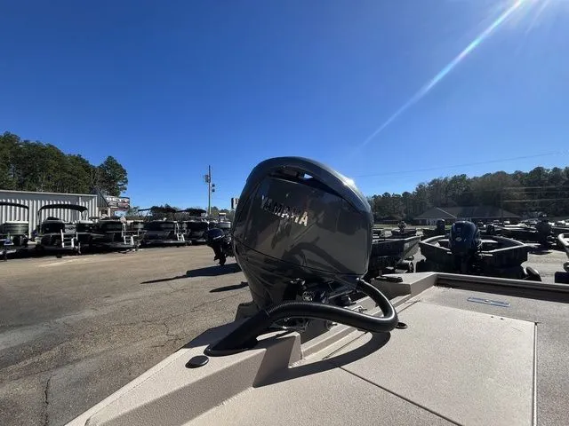 Slide: The Image of Avid 20 Rogue CC 2026 - 6