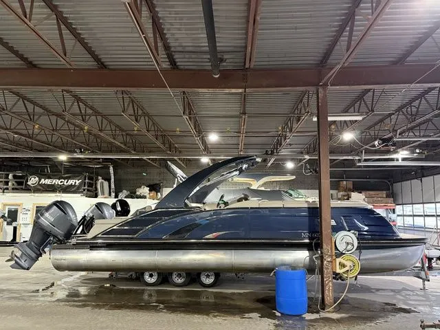 Slide: The Image of Bennington 27 QXSBAX2 2020 - 3