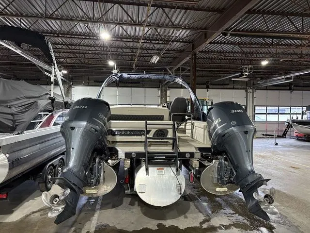 Slide: The Image of Bennington 27 QXSBAX2 2020 - 5