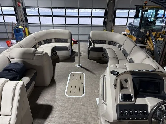 Slide: The Image of Bennington 27 QXSBAX2 2020 - 7