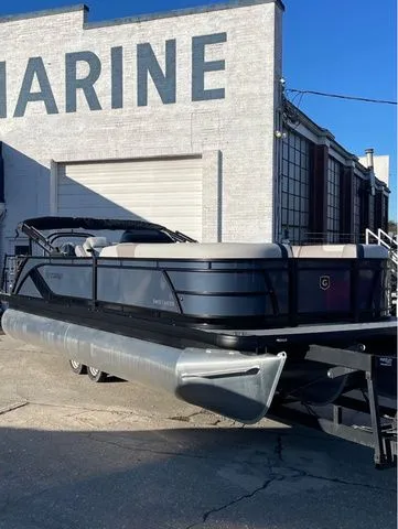 The Image of Godfrey Sweetwater 2286 SFL Tritoon - Yamaha 150 2026 - 1