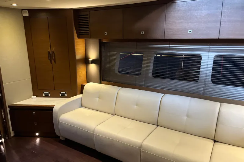 Slide: The Image of Manufacturer Provided Image: Top and side view layout of 2015 Sea Ray 510 Sundancer yacht. - 13