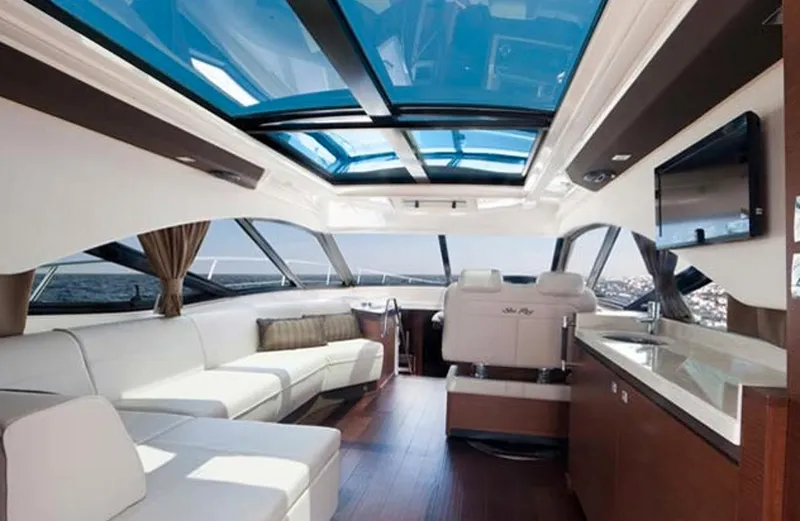 Slide: The Image of Manufacturer Provided Image: 2015 Sea Ray 510 Sundancer yacht cruising on open water. - 8