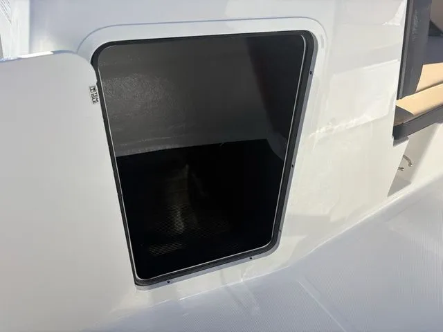 Slide: The Image of Sea Ray SPX 210 Outboard 2026 - 14